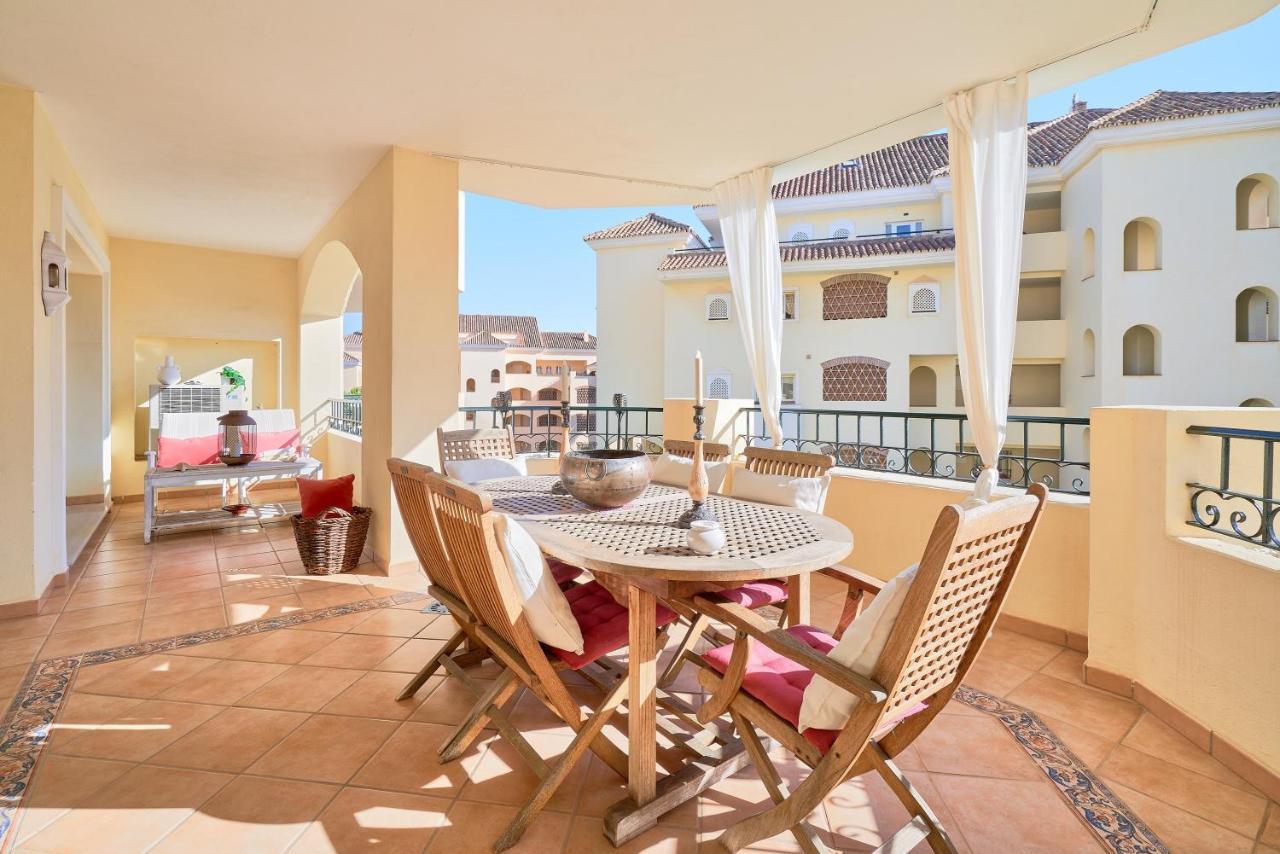 Marbella SunCity Bagian luar foto
