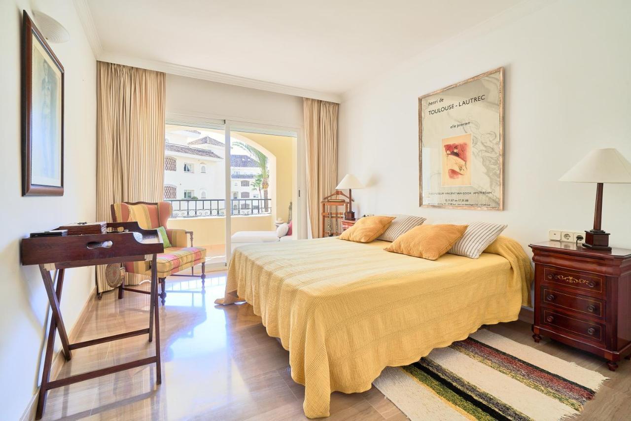 Marbella SunCity Bagian luar foto