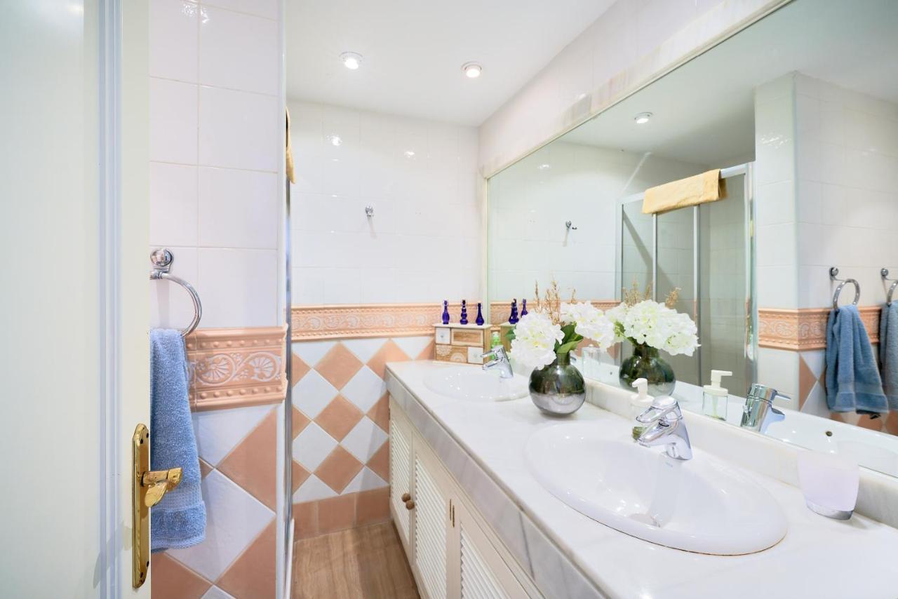 Marbella SunCity Bagian luar foto